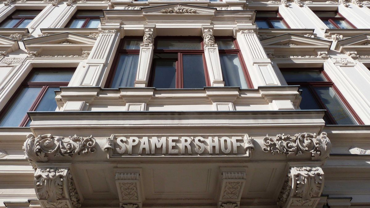 Das Verlagsgebäude „Spamer’s Hof“ heute ©Patricia F. Blume