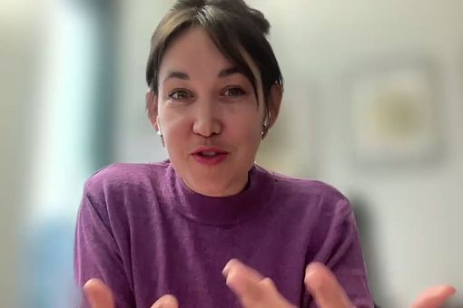 Juliane Löffler teilte ihre Erfahrungen bei Recherchen zu sexualisierter Gewalt und Machtmissbrauch (Foto: Uwe Krüger).