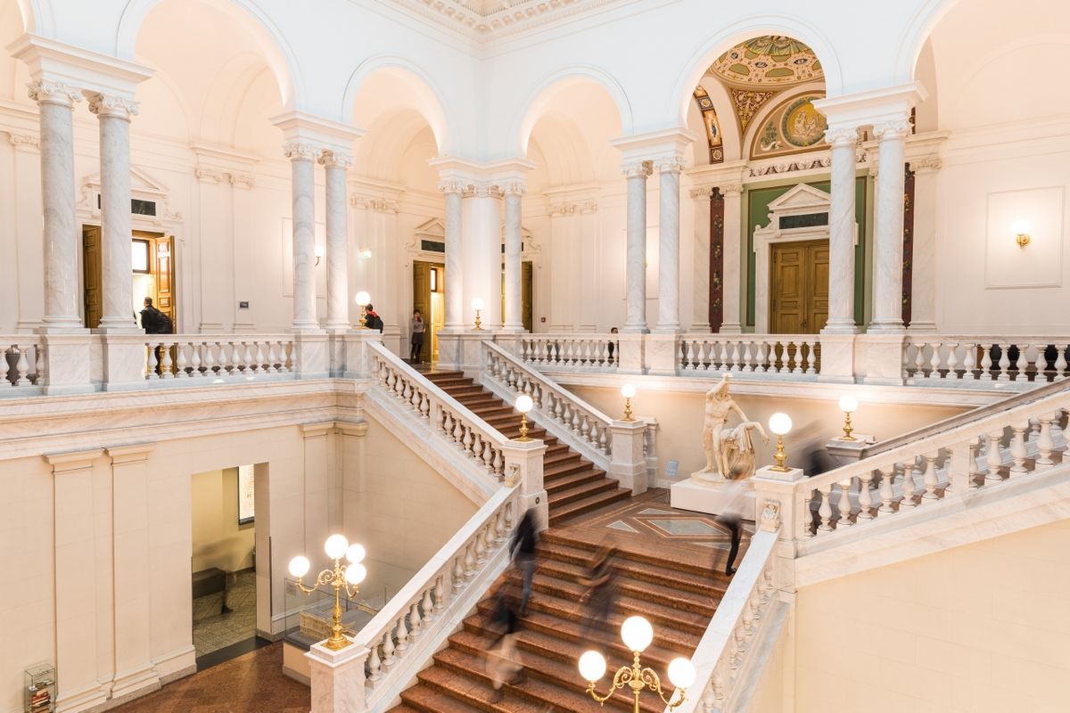 zur Vergrößerungsansicht des Bildes: Treppenaufgang in der Albertina, Foto: Christian Hüller