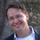 Dr. Florian Stoll