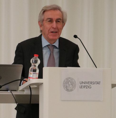 Honorarprofessor Ruprecht Eser bei seiner Festrede am 9. November 2019 im Paulinum der Universität Leipzig (Foto: IfKMW).